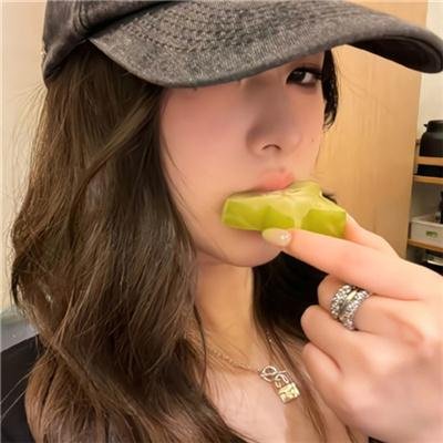 在凡妲的小房间里